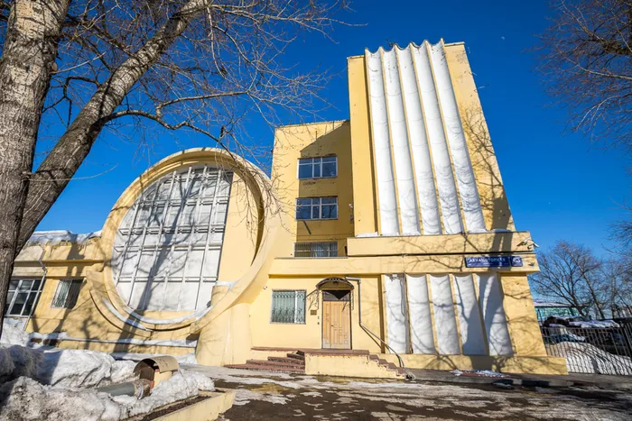 8. Гараж Госплана на Авиамоторной